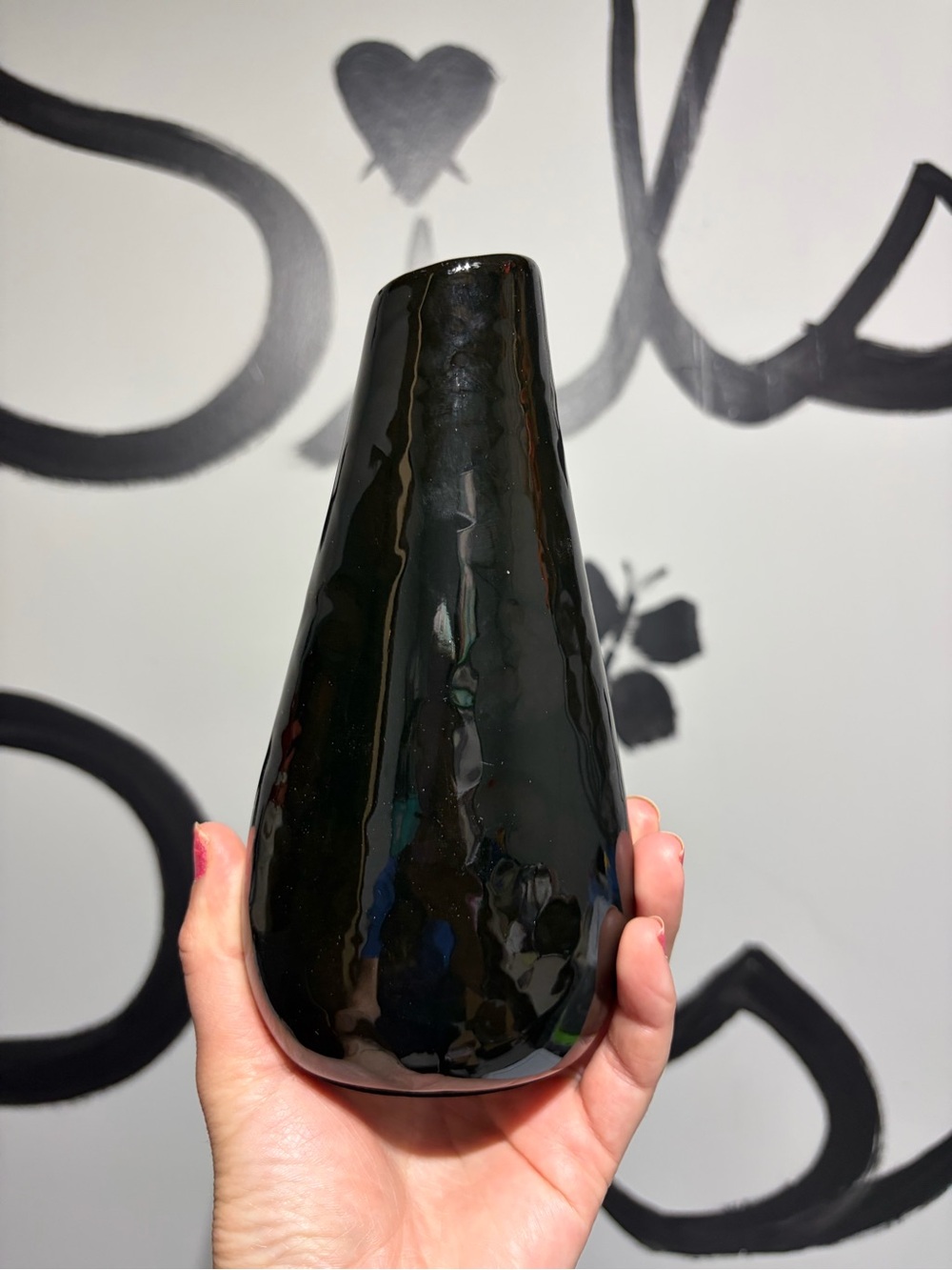 BLACK VASE